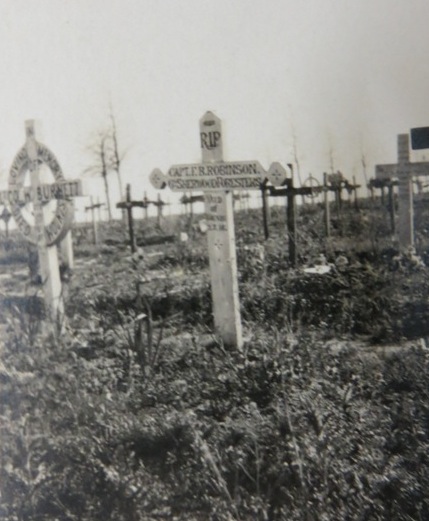 Robinson_FB grave